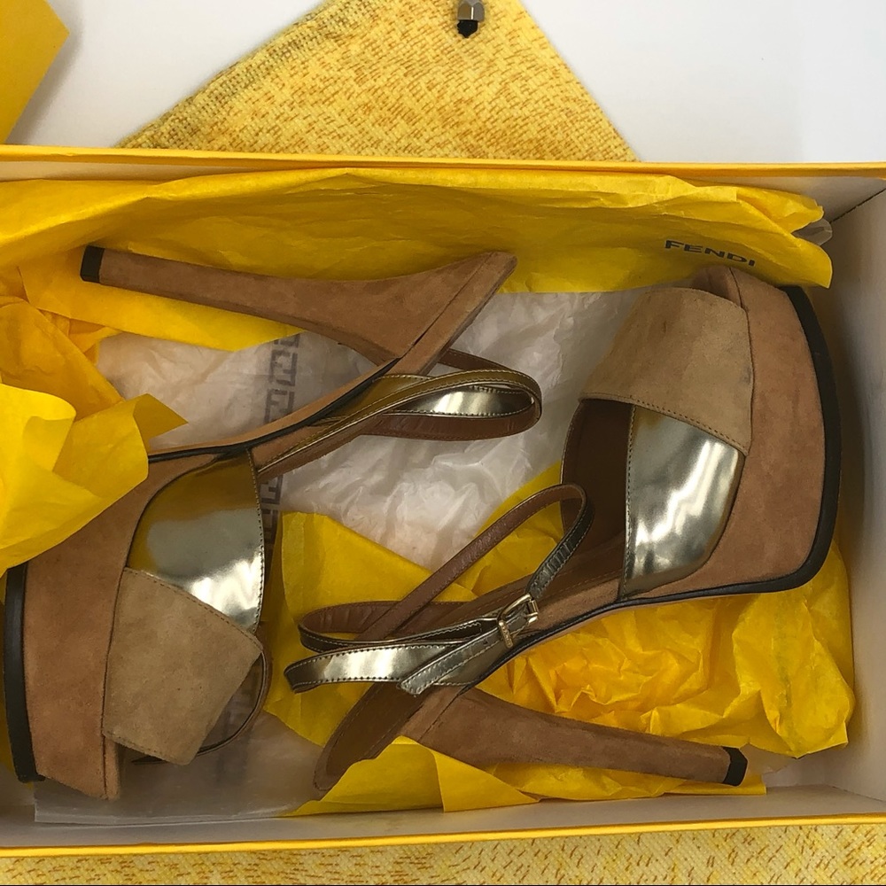 💯AUTH FENDI SUEDE HEELS PLATFORM 7 37 in BOX EUC - Picture 9 of 12